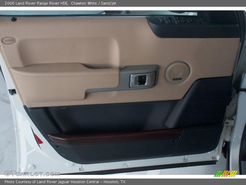  2006 Range Rover HSE Sand/Jet Interior