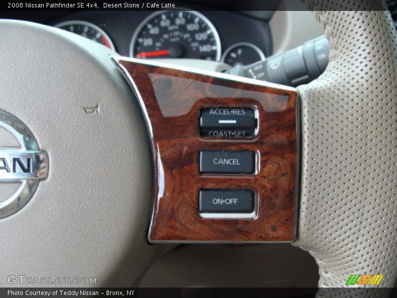 Controls of 2008 Pathfinder SE 4x4