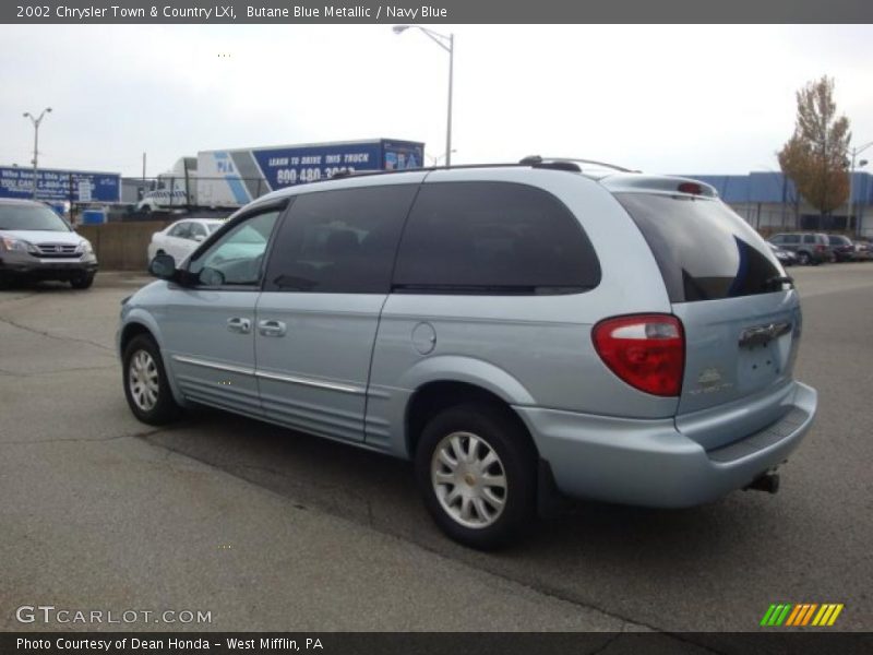 Butane Blue Metallic / Navy Blue 2002 Chrysler Town & Country LXi