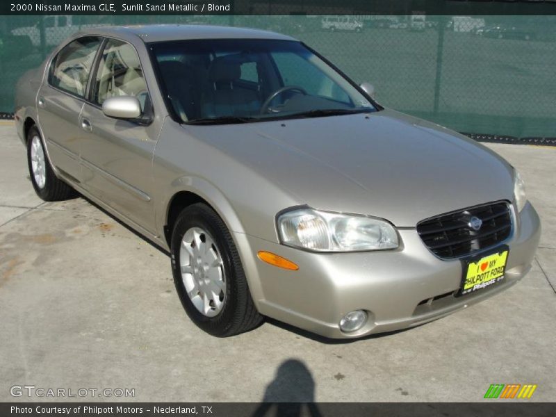 Sunlit Sand Metallic / Blond 2000 Nissan Maxima GLE