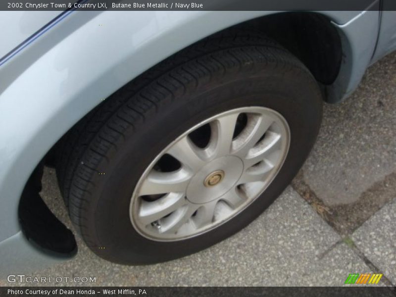 Butane Blue Metallic / Navy Blue 2002 Chrysler Town & Country LXi