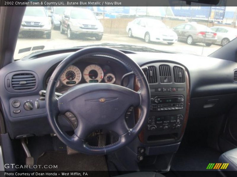 Butane Blue Metallic / Navy Blue 2002 Chrysler Town & Country LXi