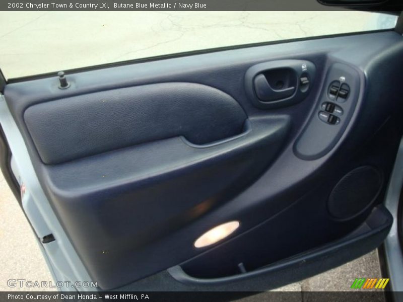 Butane Blue Metallic / Navy Blue 2002 Chrysler Town & Country LXi