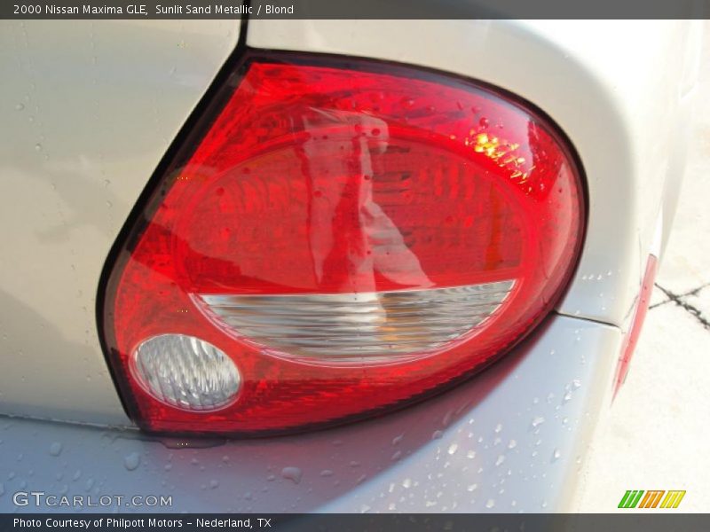 Sunlit Sand Metallic / Blond 2000 Nissan Maxima GLE