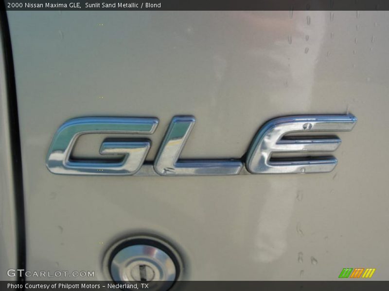 Sunlit Sand Metallic / Blond 2000 Nissan Maxima GLE