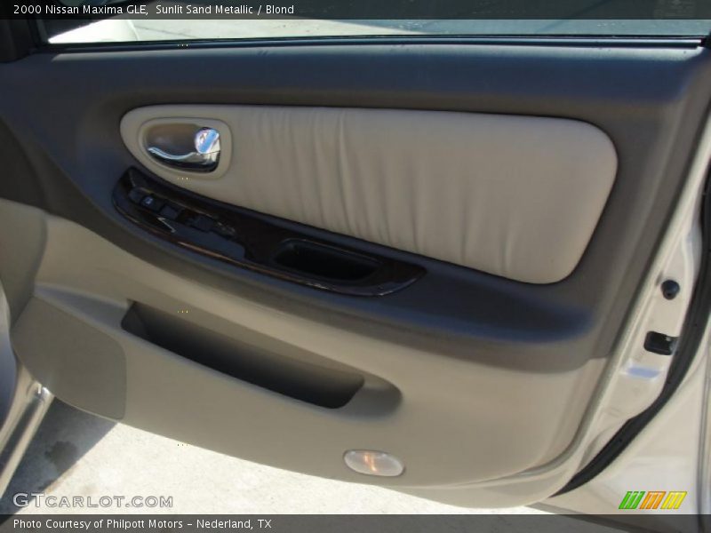 Sunlit Sand Metallic / Blond 2000 Nissan Maxima GLE