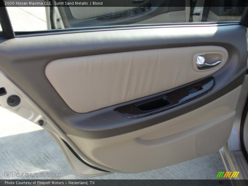 Sunlit Sand Metallic / Blond 2000 Nissan Maxima GLE