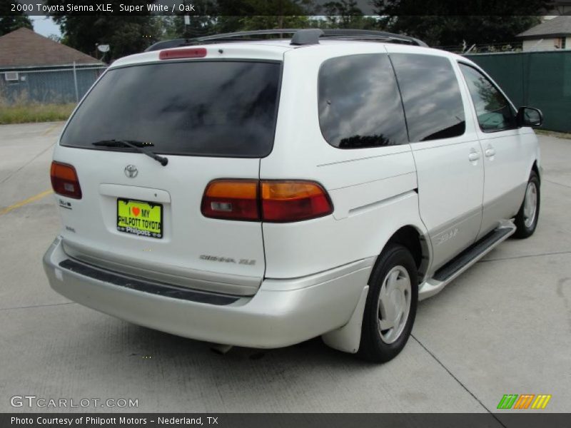 Super White / Oak 2000 Toyota Sienna XLE