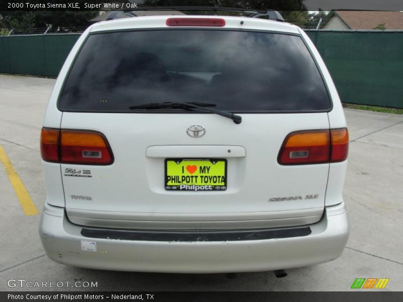 Super White / Oak 2000 Toyota Sienna XLE