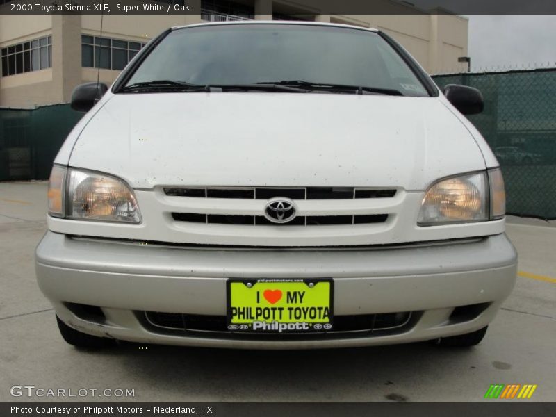 Super White / Oak 2000 Toyota Sienna XLE