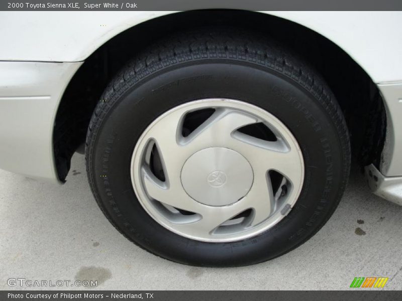 Super White / Oak 2000 Toyota Sienna XLE