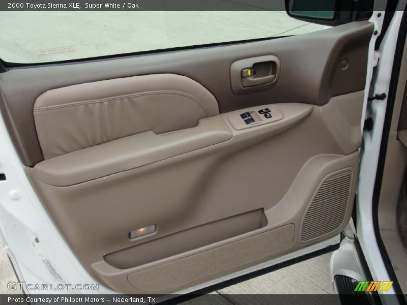 Super White / Oak 2000 Toyota Sienna XLE