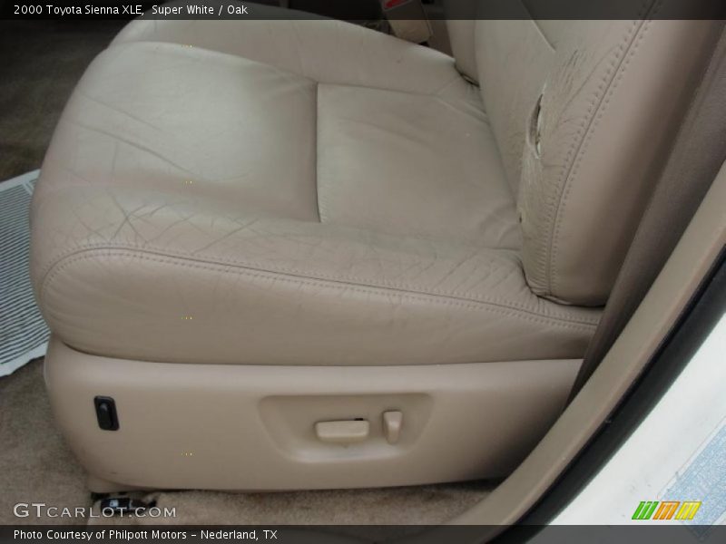 Super White / Oak 2000 Toyota Sienna XLE