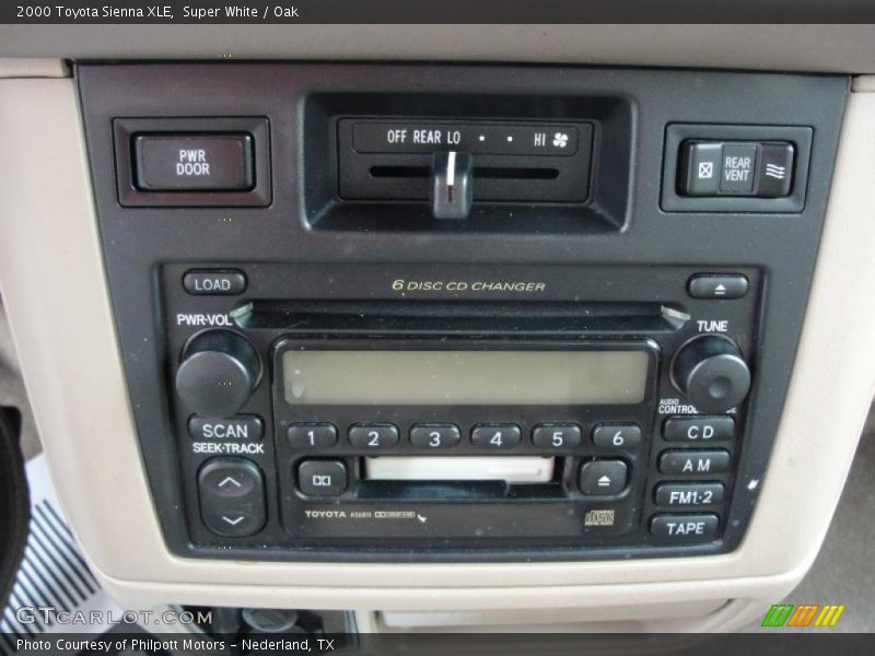 Super White / Oak 2000 Toyota Sienna XLE
