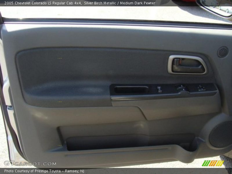 Silver Birch Metallic / Medium Dark Pewter 2005 Chevrolet Colorado LS Regular Cab 4x4