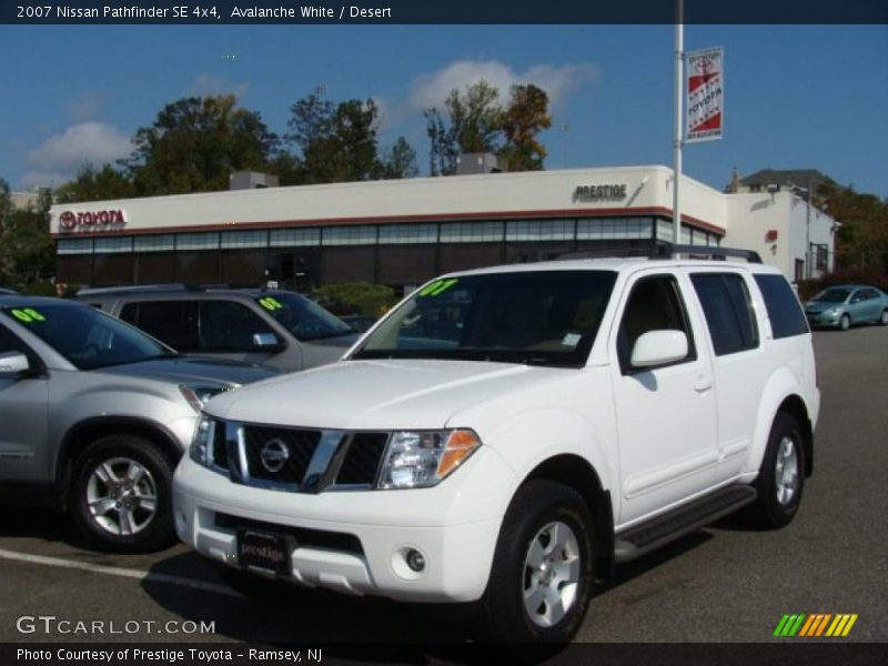 Avalanche White / Desert 2007 Nissan Pathfinder SE 4x4