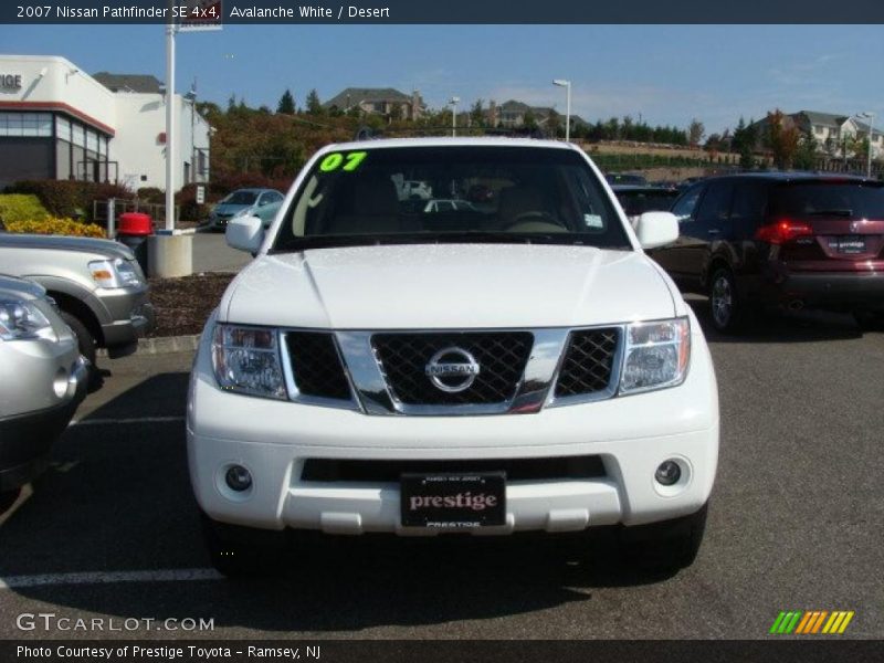 Avalanche White / Desert 2007 Nissan Pathfinder SE 4x4