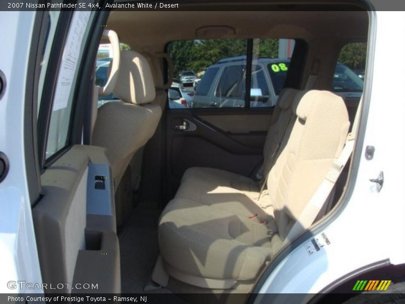 Avalanche White / Desert 2007 Nissan Pathfinder SE 4x4