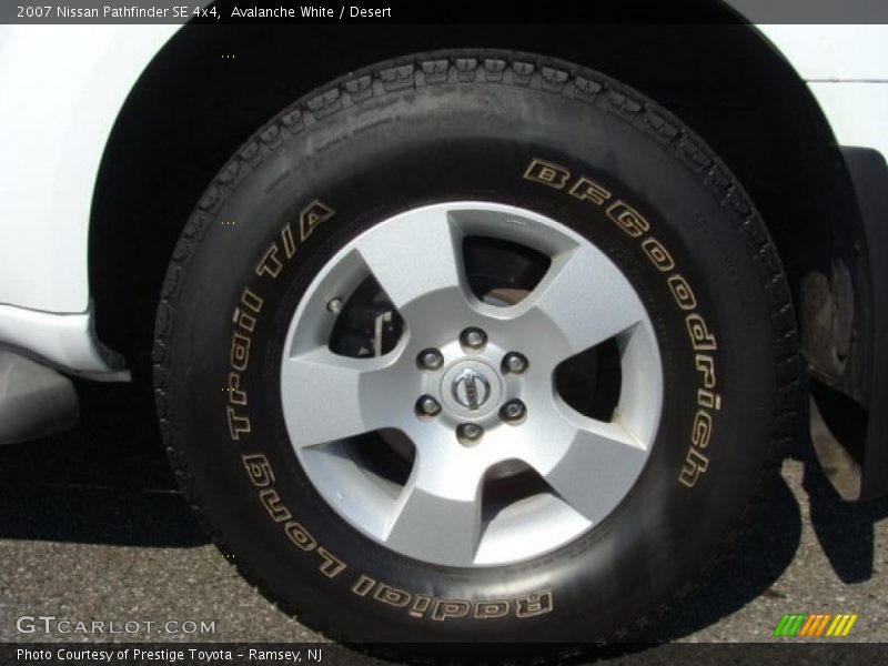 Avalanche White / Desert 2007 Nissan Pathfinder SE 4x4