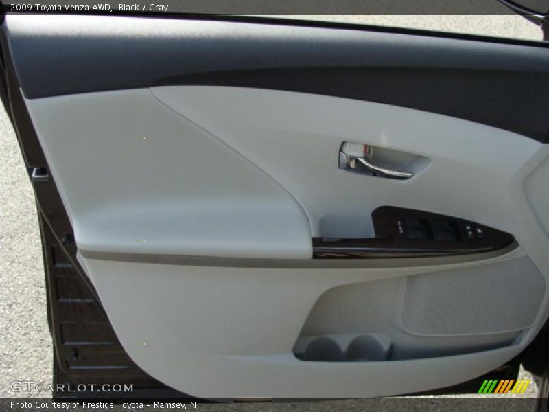 Black / Gray 2009 Toyota Venza AWD