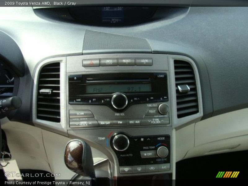 Black / Gray 2009 Toyota Venza AWD