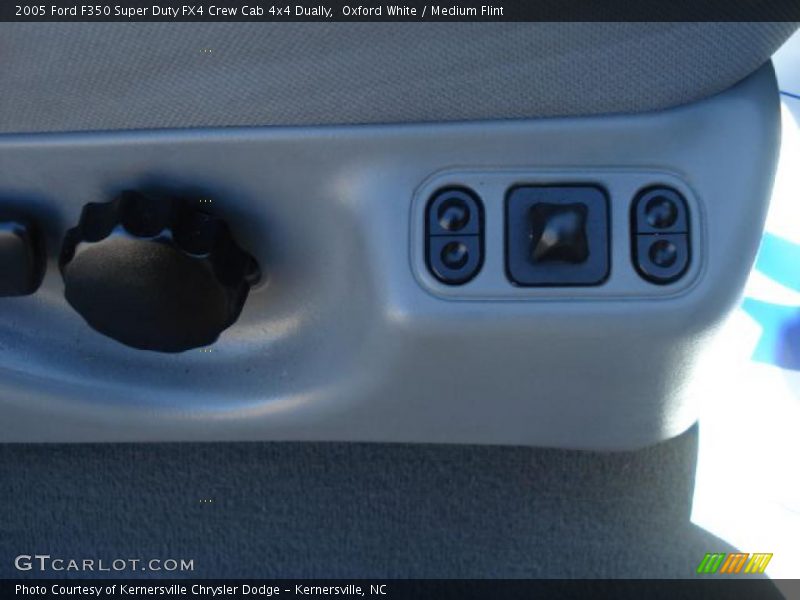 Oxford White / Medium Flint 2005 Ford F350 Super Duty FX4 Crew Cab 4x4 Dually