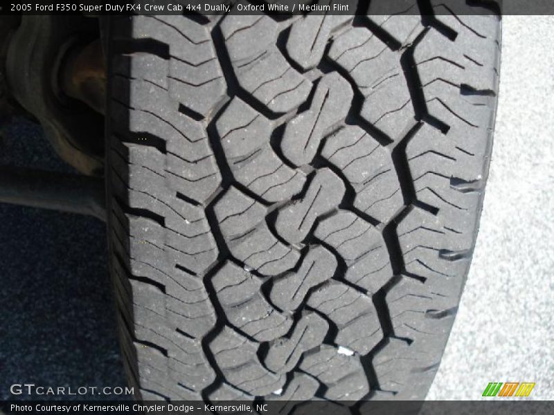 Oxford White / Medium Flint 2005 Ford F350 Super Duty FX4 Crew Cab 4x4 Dually