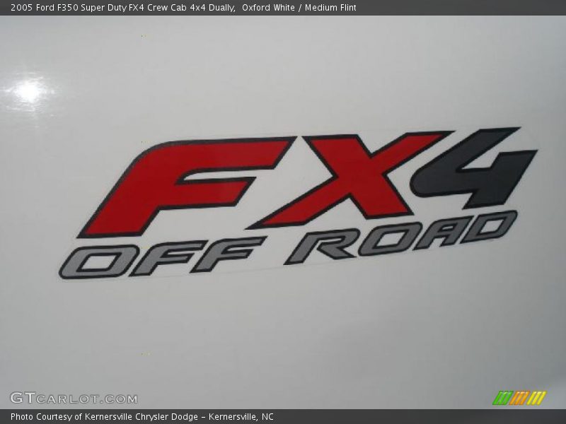 Oxford White / Medium Flint 2005 Ford F350 Super Duty FX4 Crew Cab 4x4 Dually