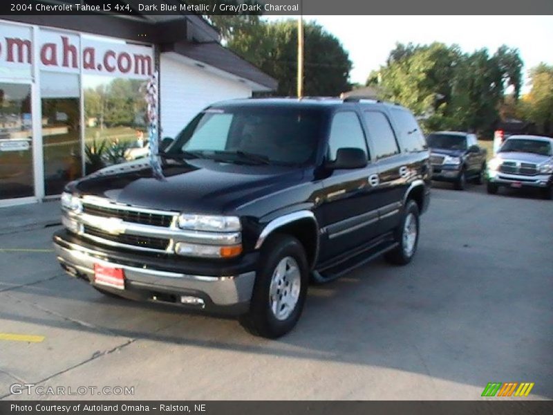 Dark Blue Metallic / Gray/Dark Charcoal 2004 Chevrolet Tahoe LS 4x4