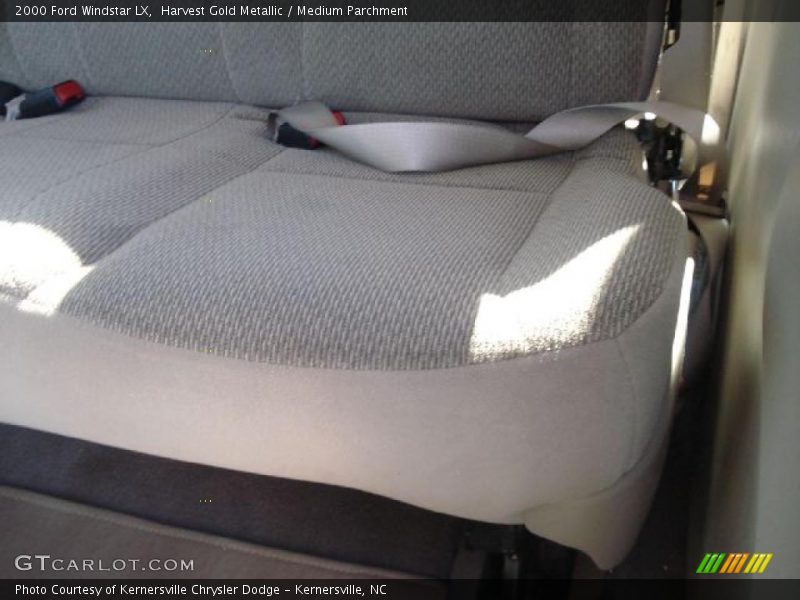 Harvest Gold Metallic / Medium Parchment 2000 Ford Windstar LX