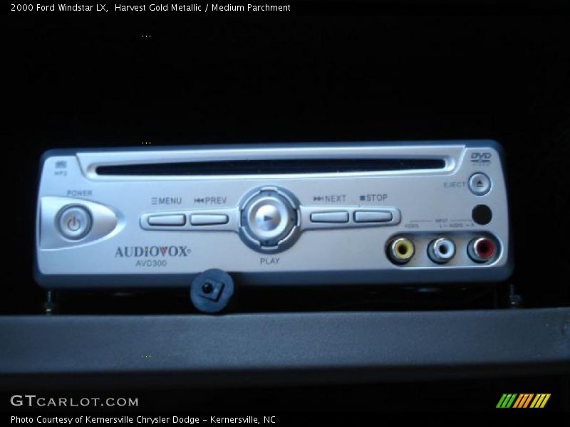 Harvest Gold Metallic / Medium Parchment 2000 Ford Windstar LX