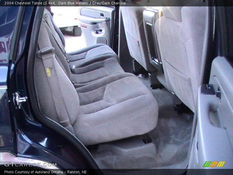 Dark Blue Metallic / Gray/Dark Charcoal 2004 Chevrolet Tahoe LS 4x4
