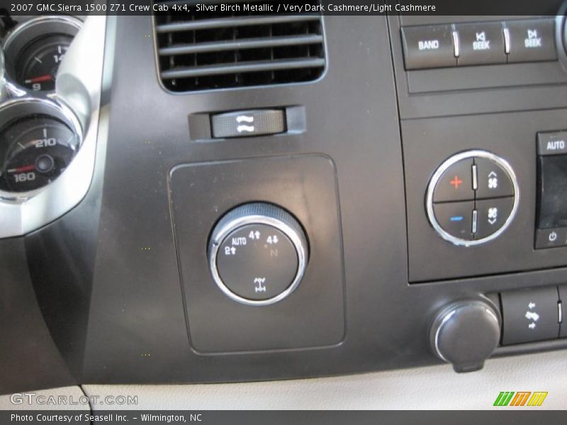 Silver Birch Metallic / Very Dark Cashmere/Light Cashmere 2007 GMC Sierra 1500 Z71 Crew Cab 4x4