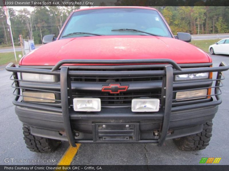 Victory Red / Gray 1999 Chevrolet Tahoe Sport 4x4