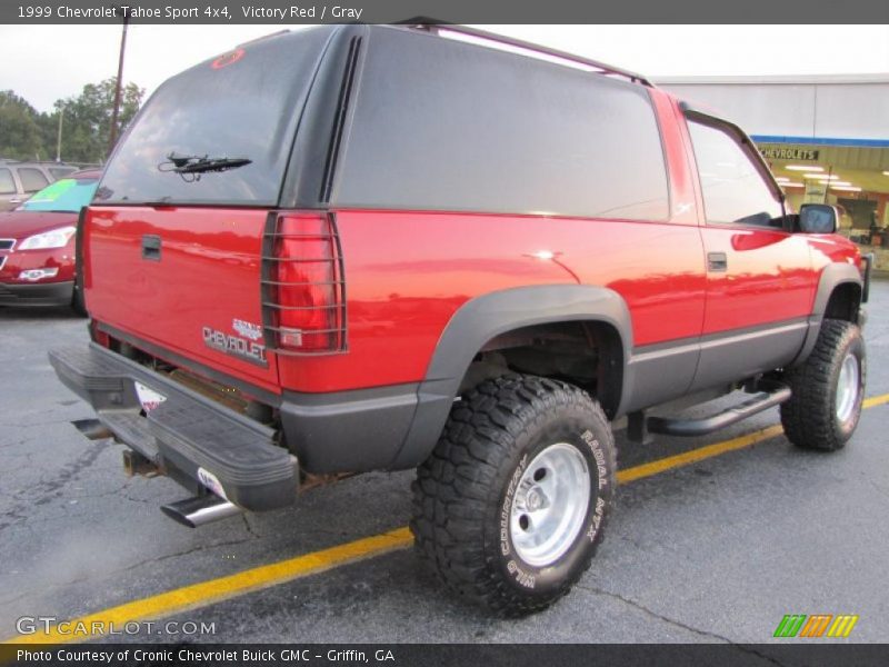 Victory Red / Gray 1999 Chevrolet Tahoe Sport 4x4