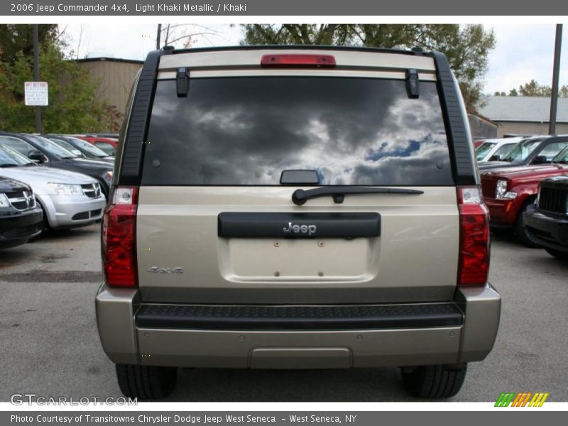 Light Khaki Metallic / Khaki 2006 Jeep Commander 4x4