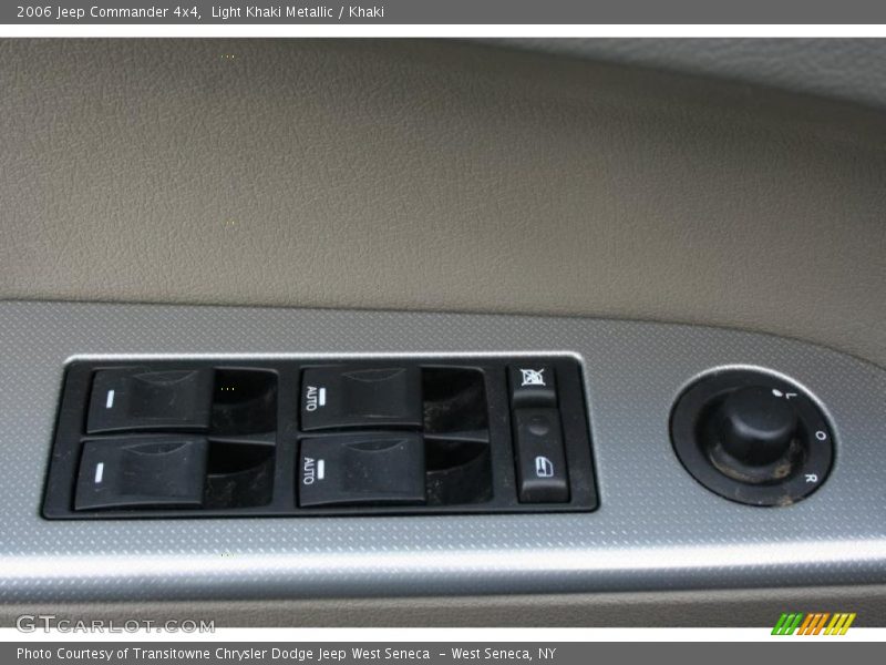 Light Khaki Metallic / Khaki 2006 Jeep Commander 4x4