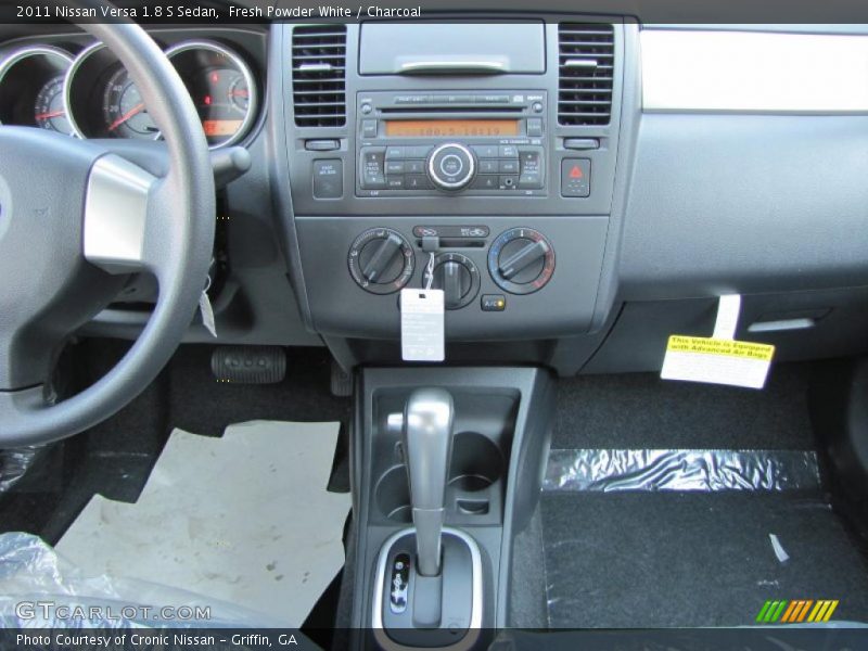 Controls of 2011 Versa 1.8 S Sedan