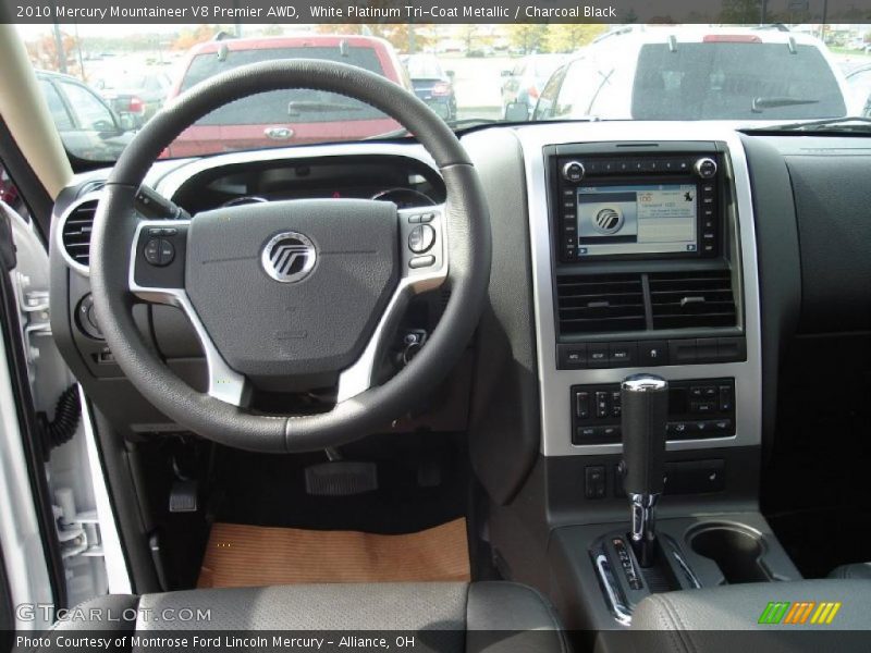 Dashboard of 2010 Mountaineer V8 Premier AWD