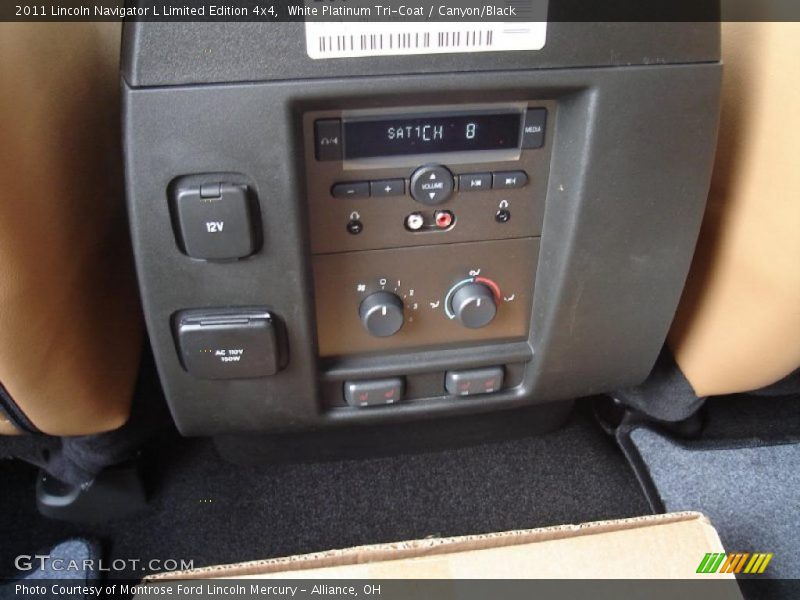 Controls of 2011 Navigator L Limited Edition 4x4