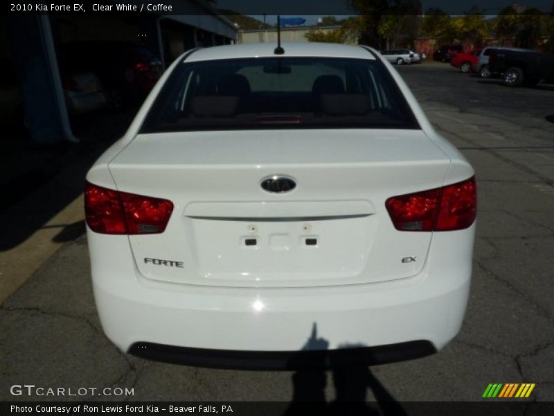 Clear White / Coffee 2010 Kia Forte EX