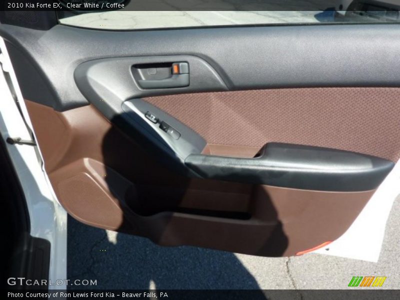 Clear White / Coffee 2010 Kia Forte EX