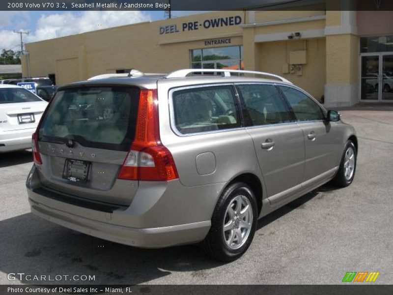 Seashell Metallic / Sandstone Beige 2008 Volvo V70 3.2