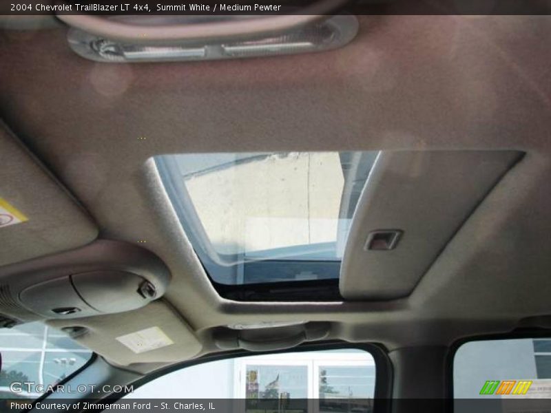 Summit White / Medium Pewter 2004 Chevrolet TrailBlazer LT 4x4