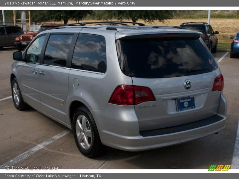 Mercury Silver Metallic / Aero Gray 2010 Volkswagen Routan SEL Premium