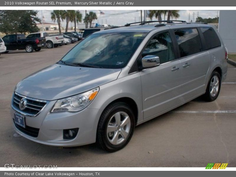 Mercury Silver Metallic / Aero Gray 2010 Volkswagen Routan SEL Premium
