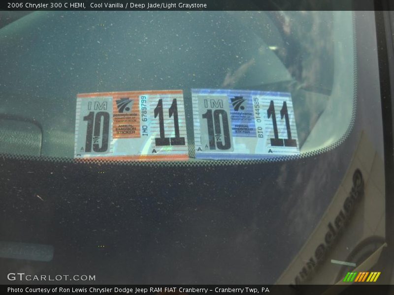Cool Vanilla / Deep Jade/Light Graystone 2006 Chrysler 300 C HEMI