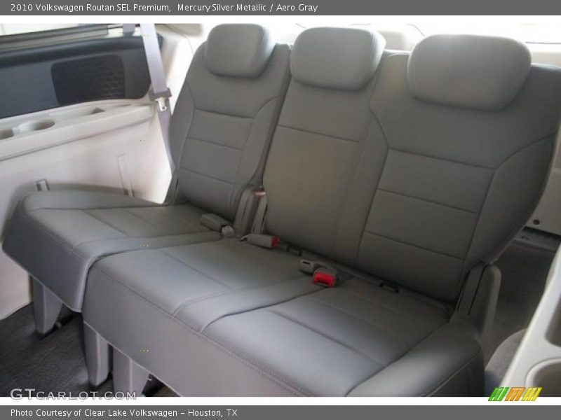Mercury Silver Metallic / Aero Gray 2010 Volkswagen Routan SEL Premium