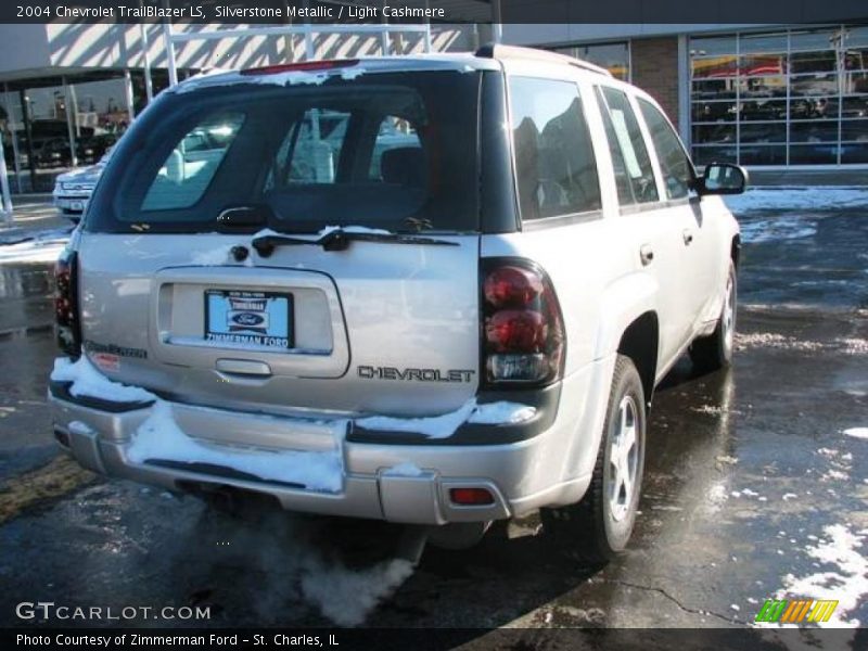 Silverstone Metallic / Light Cashmere 2004 Chevrolet TrailBlazer LS