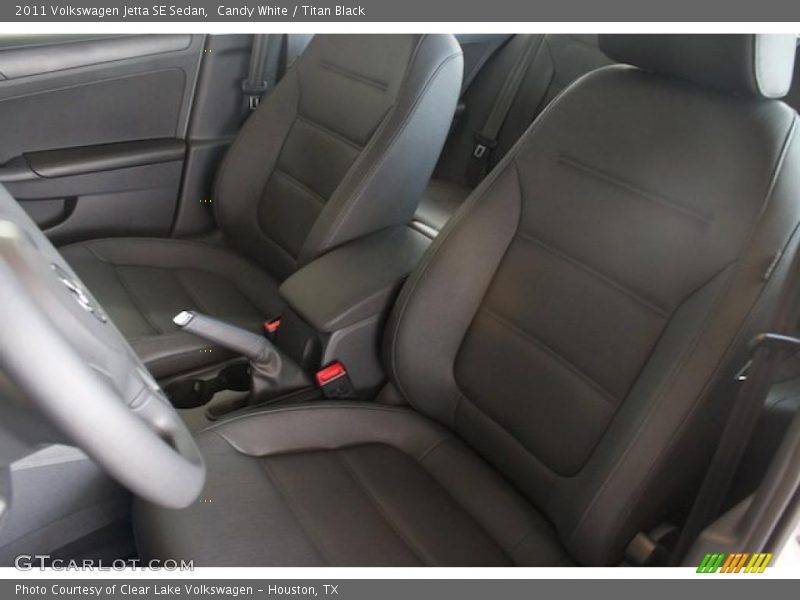 Candy White / Titan Black 2011 Volkswagen Jetta SE Sedan